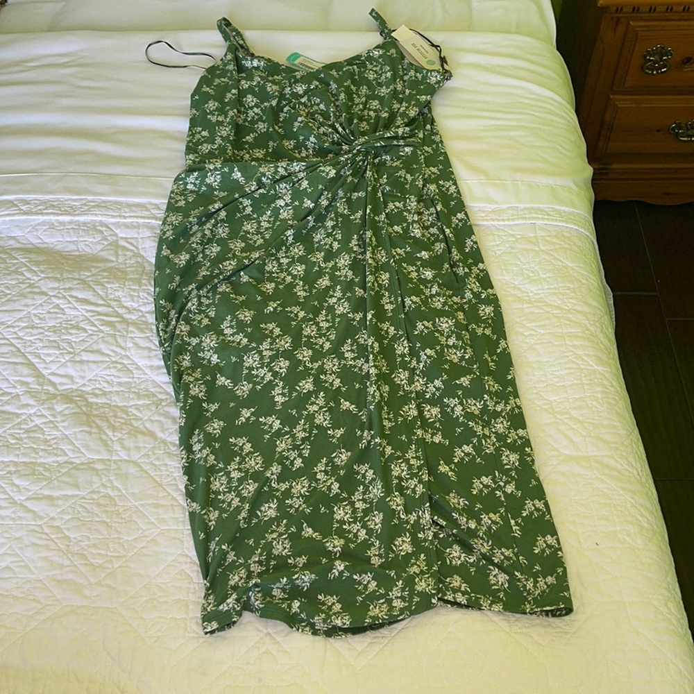 Nine Britton Midi Sundress~Size Large~Green Floral Pattern